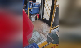 女人下面喷水视频,揭秘女性生理现象背后的科学奥秘